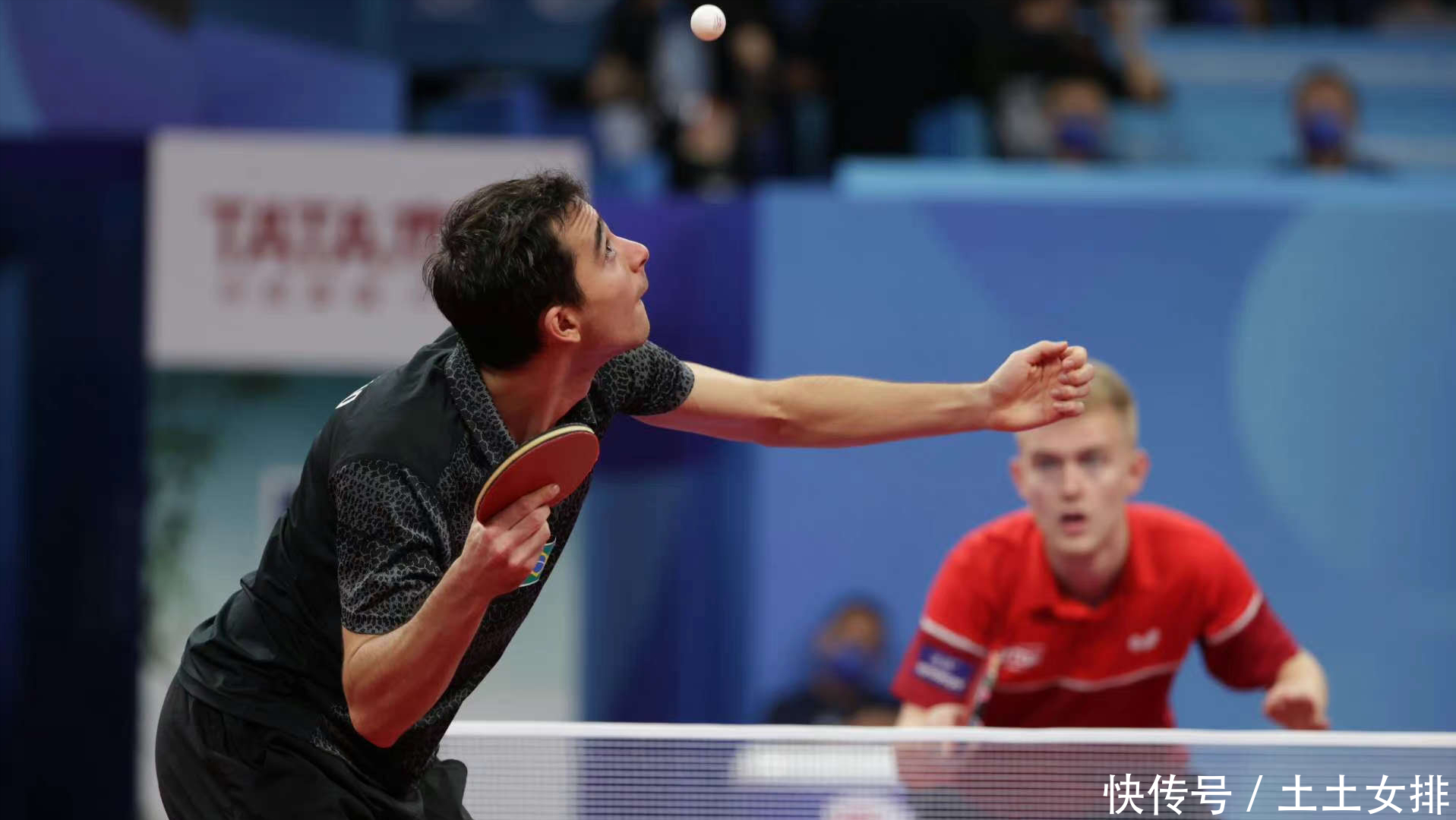 人类仰望繁 人类仰望繁